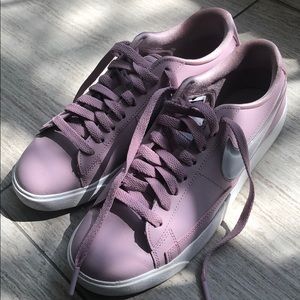 Nike woman’s shoes